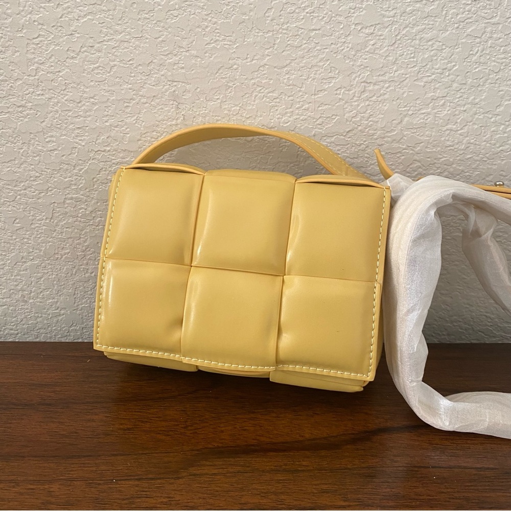 Puffy Patent Leather Yellow Intrecciato Cassette Bag Weave Crossbody B6